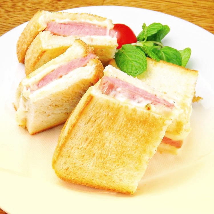 自家製ホットサンドイッチ